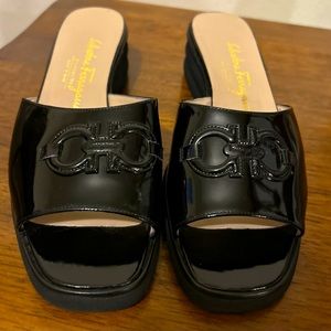 Salvatore Ferragamo Women's Brooke Sandal | Size 8 |Black Slide | Low Wedge